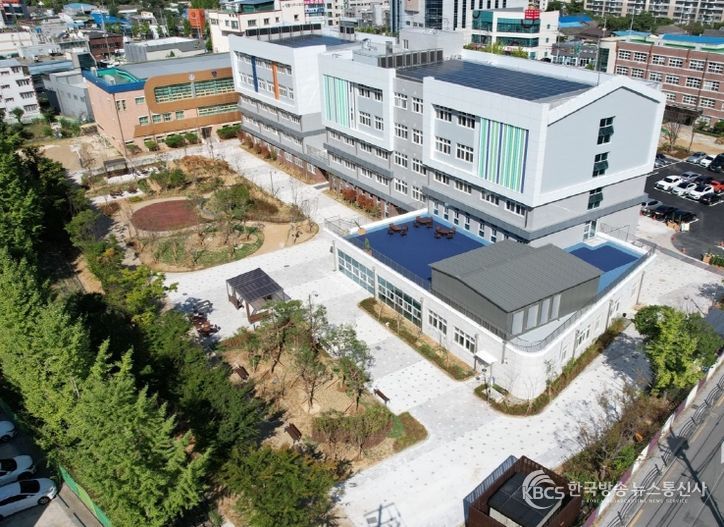 ‘달성중학교 그린스마트스쿨 개축 사업’준공