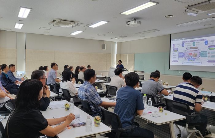 화성특례시, 읍면동장 대상 사회복지 역량 강화 교육 실시...‘고독사 예방 대응력 키운다’