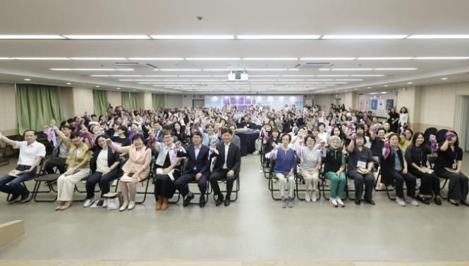 2025년 부천시 양성평등주간 기념식 단체기념 촬영