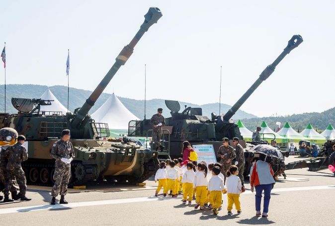 軍장비 전시 및 탑승 체험