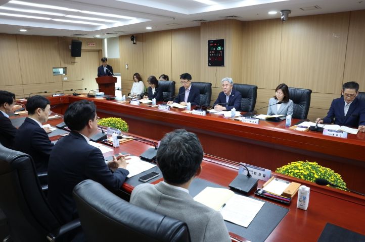 26일, 천범산 교육감 권한대행과 김하균 행정부시장 등이 참석한 가운데 ‘2025년 교육행정협의회’가 열리고 있다.