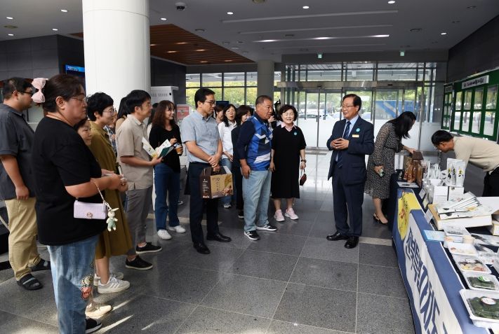 완주군, 추석맞이 중증장애인 생산품 전시·판매 행사