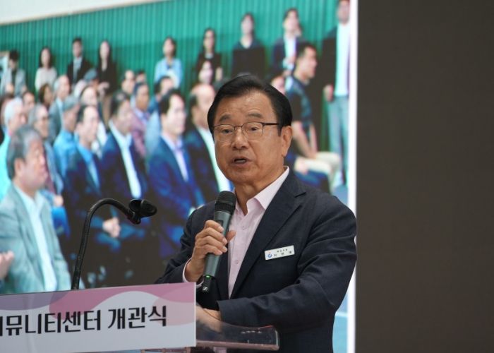 1일 감일복합커뮤니티센터 개관식에서 이현재 하남시장이 인사말씀을 전하고 있다.