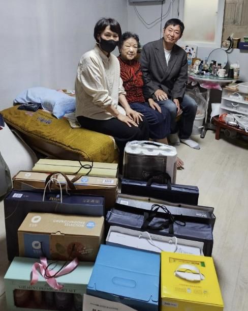 구리시·한국자유총연맹 구리시지회, 국가유공자 후손에게 따뜻한 추석 선물 전달