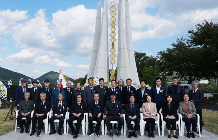 영천시는 지난 1일 민간인희생자 위령탑에서 ‘제16회 한국전쟁 전후 영천 민간인희생자 합동위령제’를 개최했다.