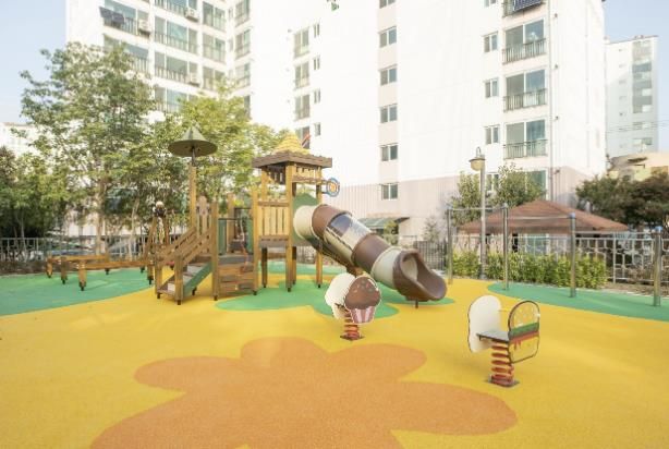 신월5동 쉼터공원 어린이 놀이시설 전경 모습