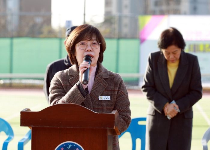 오혜자 의장이 축사를 하고 있다.