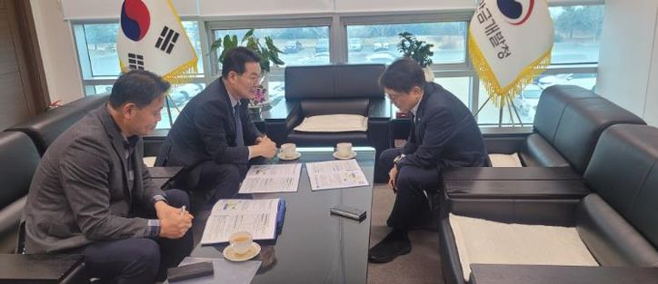 권익현 부안군수, 새만금개발청 방문 RE100 산업용지 전환 공식 건의