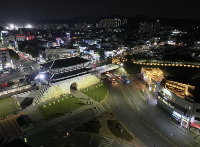 수원 장안문 일원의 실제 전경