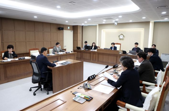 수원특례시의회 문화체육교육위원회 안건 심사