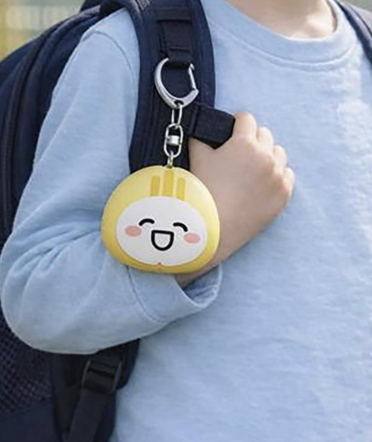 휴대용 SOS 성남벨 가방 착용 AI 생성 이미지