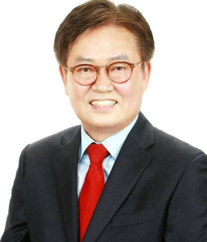 신종철 경상남도의원, ‘경남대표도서관 폐기도서 무상배부’ 근거마련