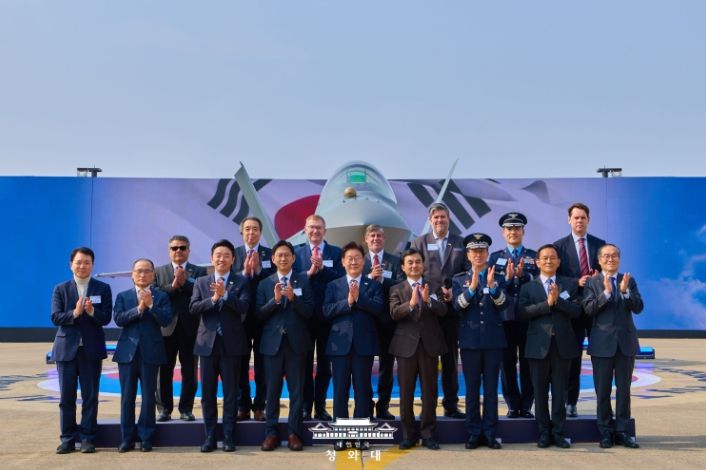 KF-21 양산 1호기 출고식(청와대)